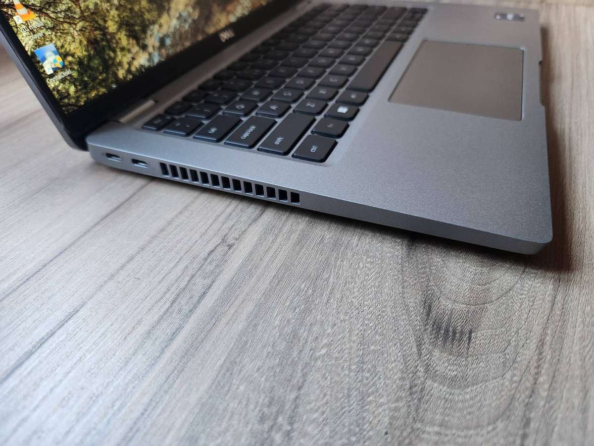 Dell Latitude 5430 Intel i5 12th Gen + Free Laptop Bag