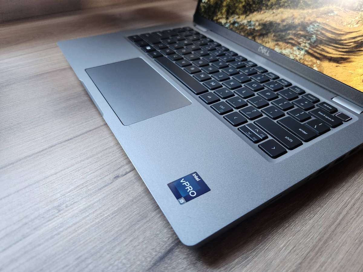 Dell Latitude 5430 Intel i5 12th Gen + Free Laptop Bag