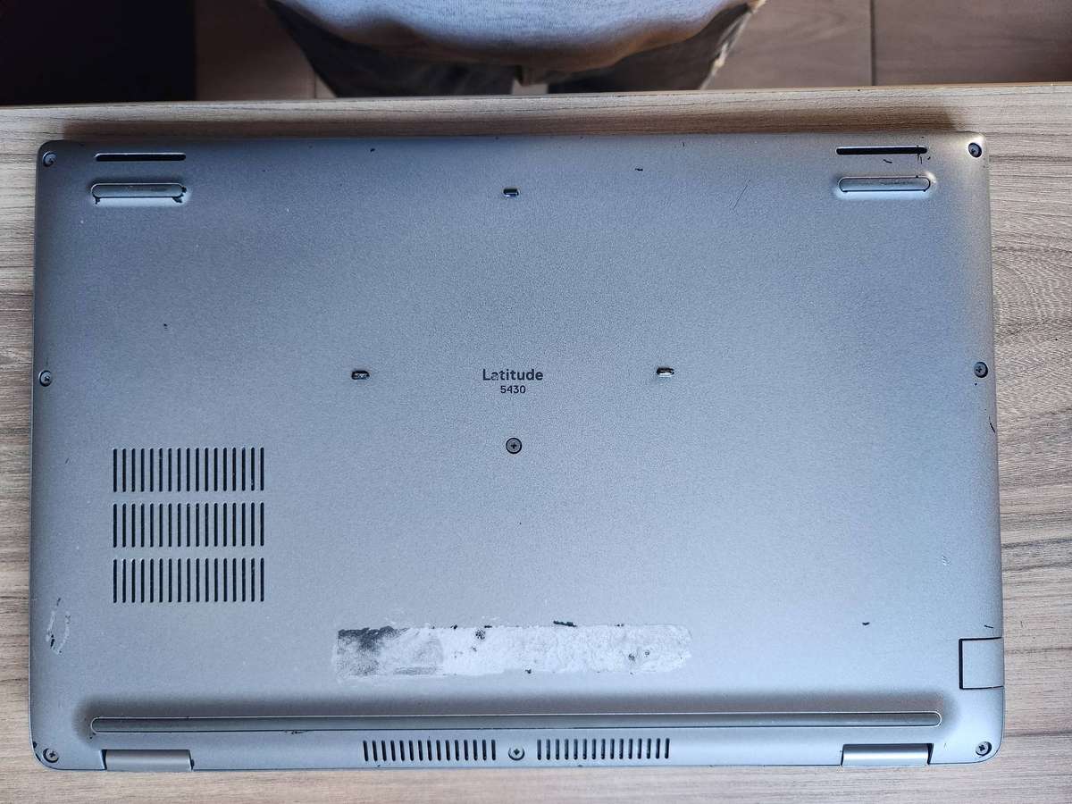 Dell Latitude 5430 Intel i5 12th Gen + Free Laptop Bag