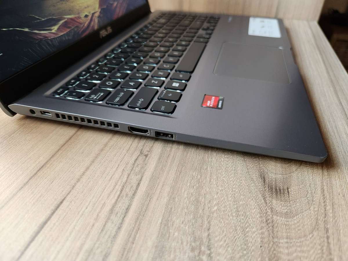 Asus Vivobook M515D AMD Ryzen 5