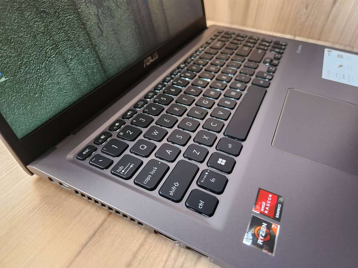 Asus Vivobook M515D AMD Ryzen 7