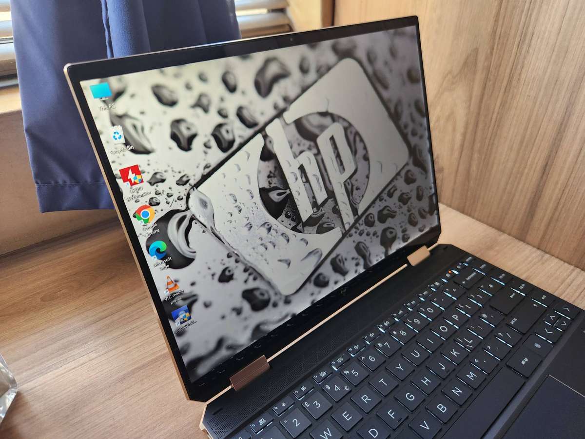 HP Spectre x360 Convertible 14 11th Gen I7 + Free Laptop Bag