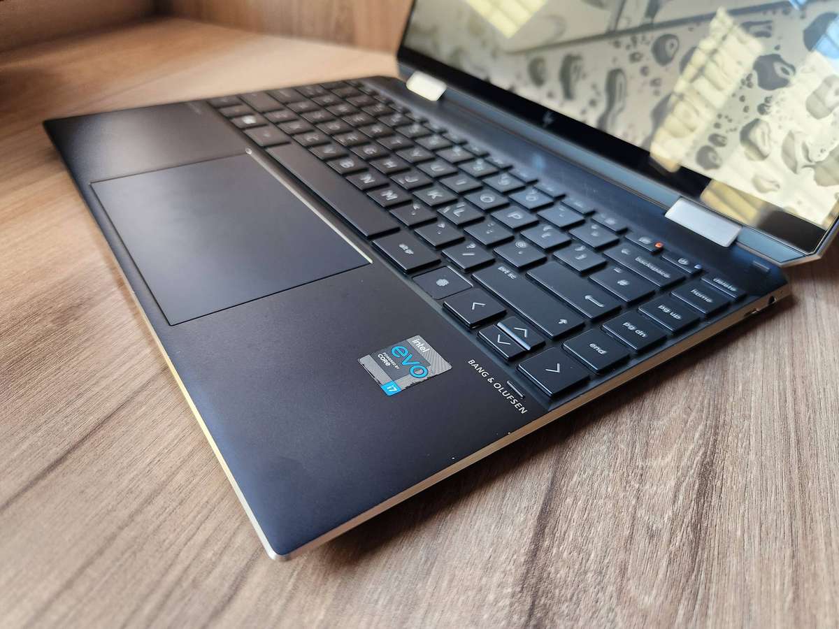 HP Spectre x360 Convertible 14 11th Gen I7 + Free Laptop Bag