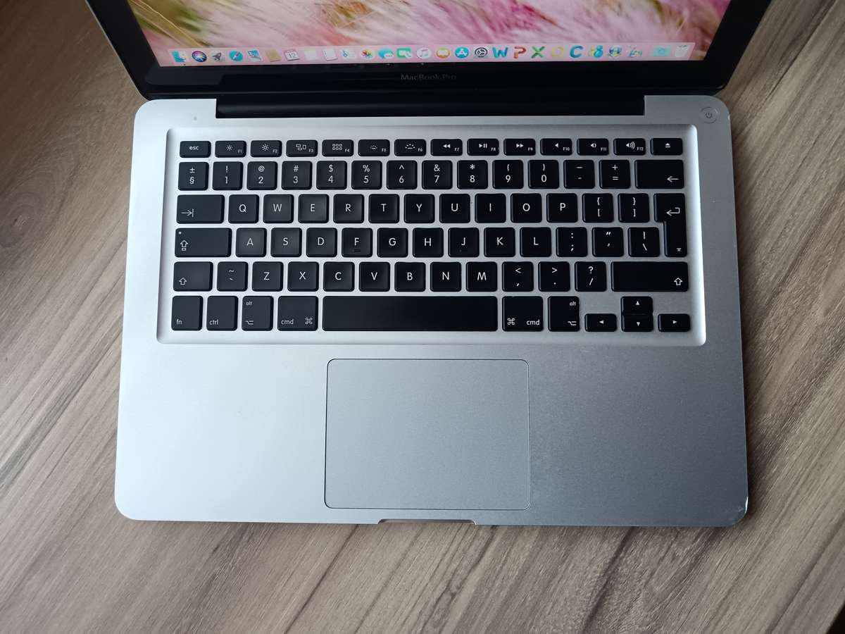 I5 Macbook Pro 13inch Mid 2012 + Free Laptop Bag