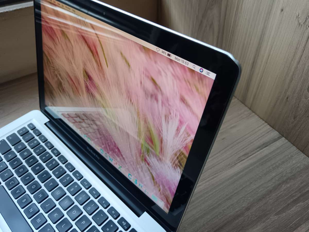 I5 Macbook Pro 13inch Mid 2012 + Free Laptop Bag