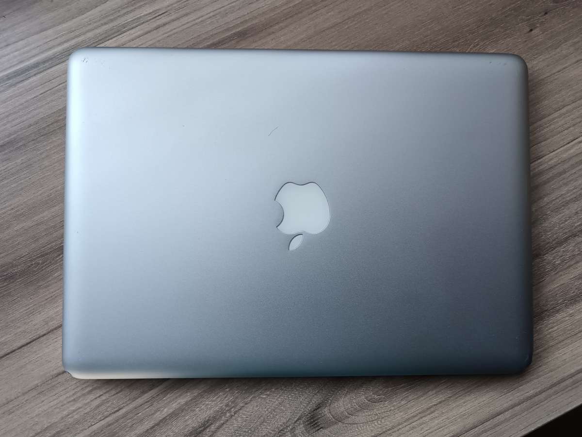 I5 Macbook Pro 13inch Mid 2012 + Free Laptop Bag