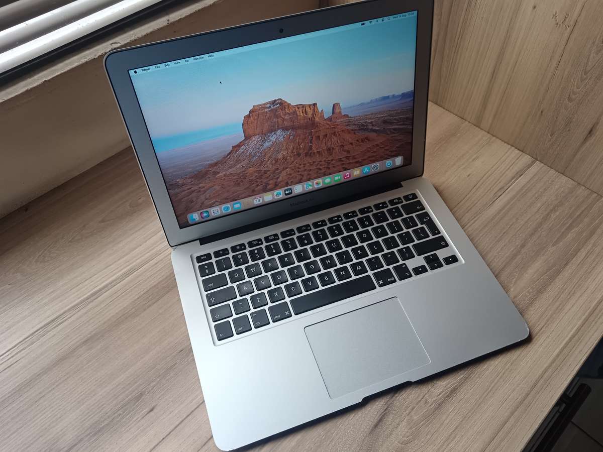MacBook Air (13-inch, Early 2015)