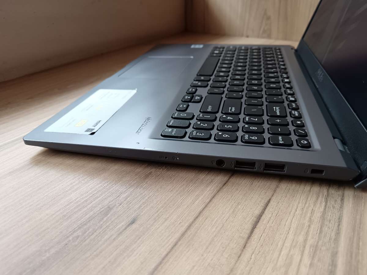 Asus Vivobook X515JA Intel Core I5 10th Gen + Free Laptop Bag