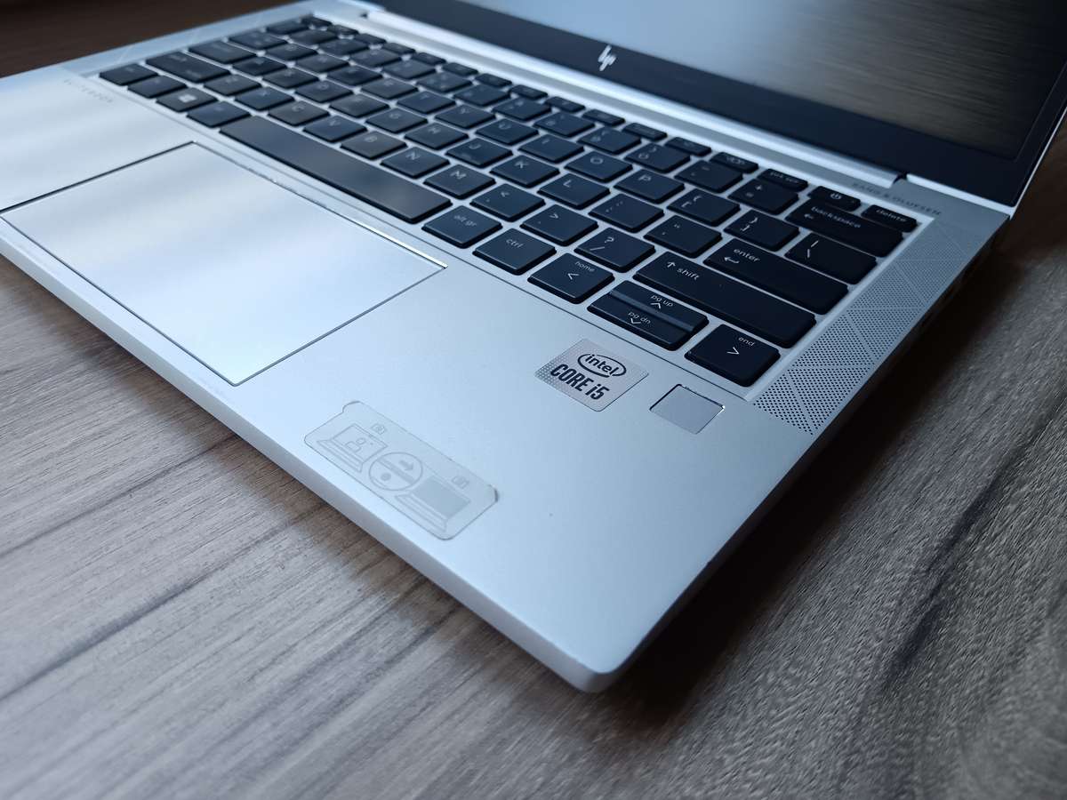 Hp EliteBook 830 G7 Intel Core i5 + Free Laptop Bag