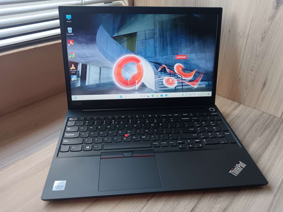 (Black Friday!)Lenovo ThinkPad E15 Intel Core i5 + Free Laptop Bag