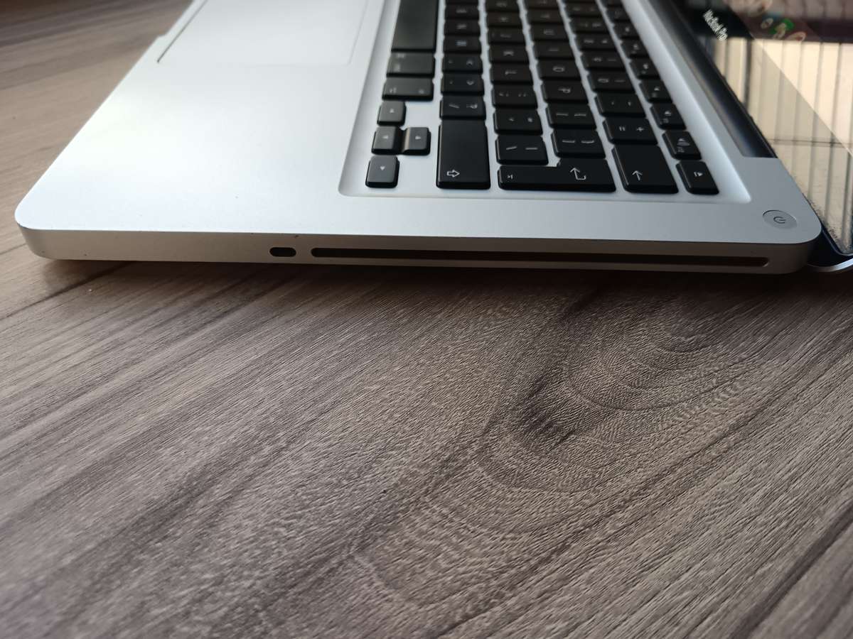 2011 MacBook Pro Intel Core I5