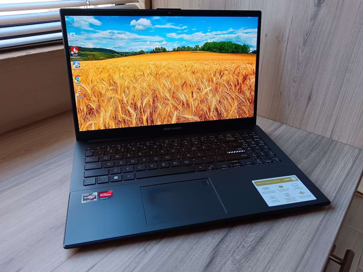ASUS Vivobook Go E1504FA AMD Ryzen 5 7520U + Free Laptop Bag