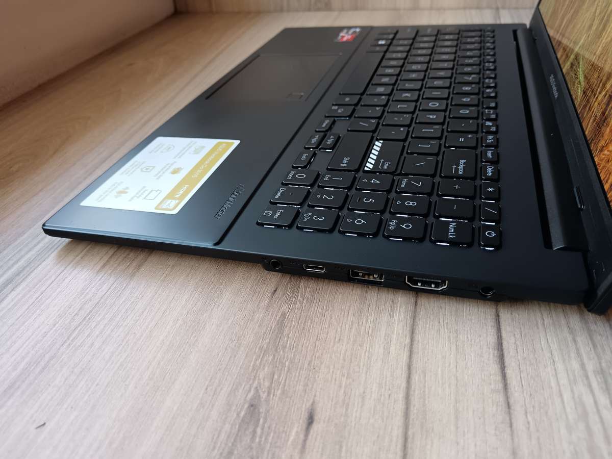 ASUS Vivobook Go E1504FA AMD Ryzen 5 7520U + Free Laptop Bag