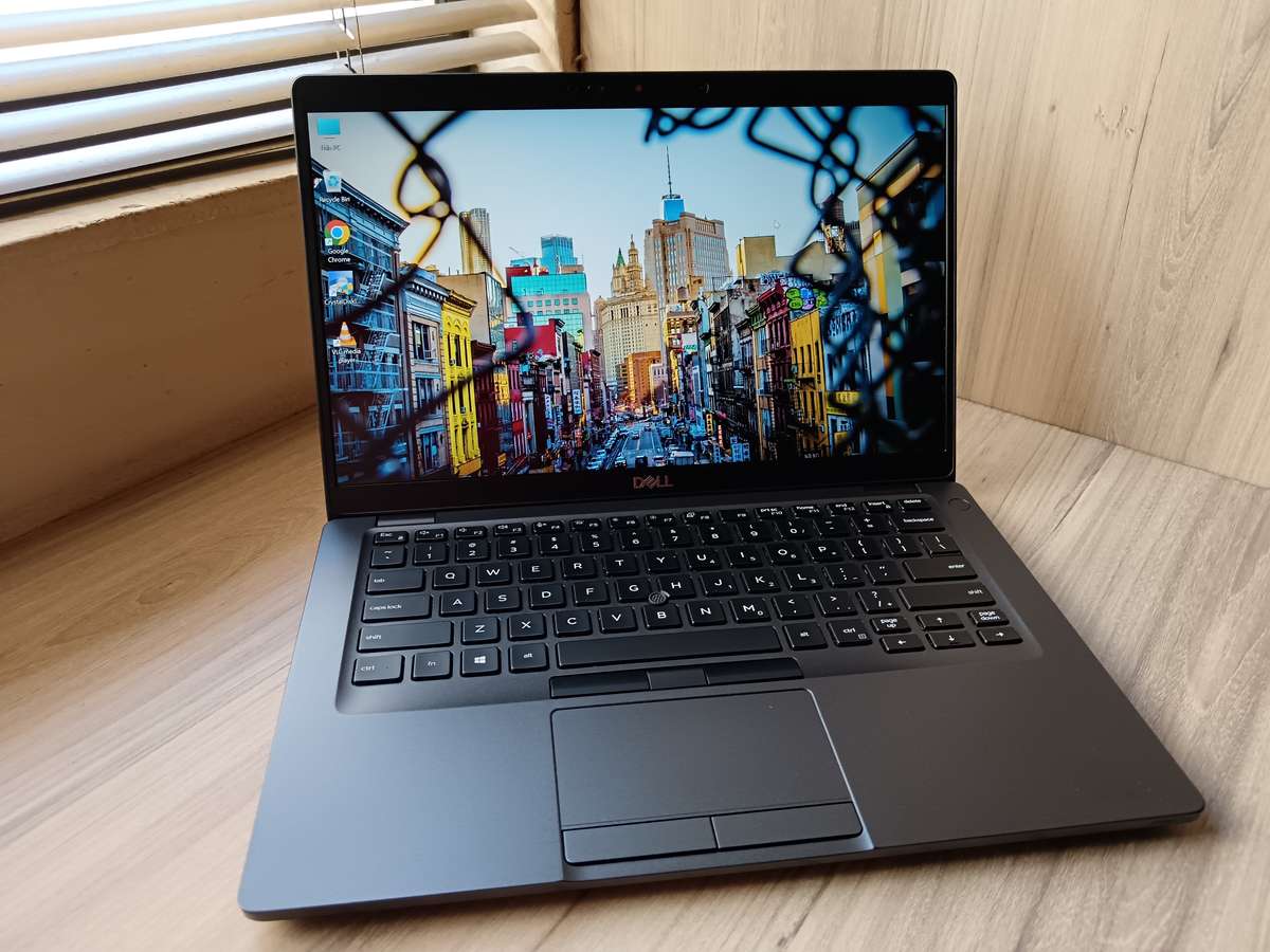Dell Latitude 5400 Intel Core i7 + Free Laptop Bag