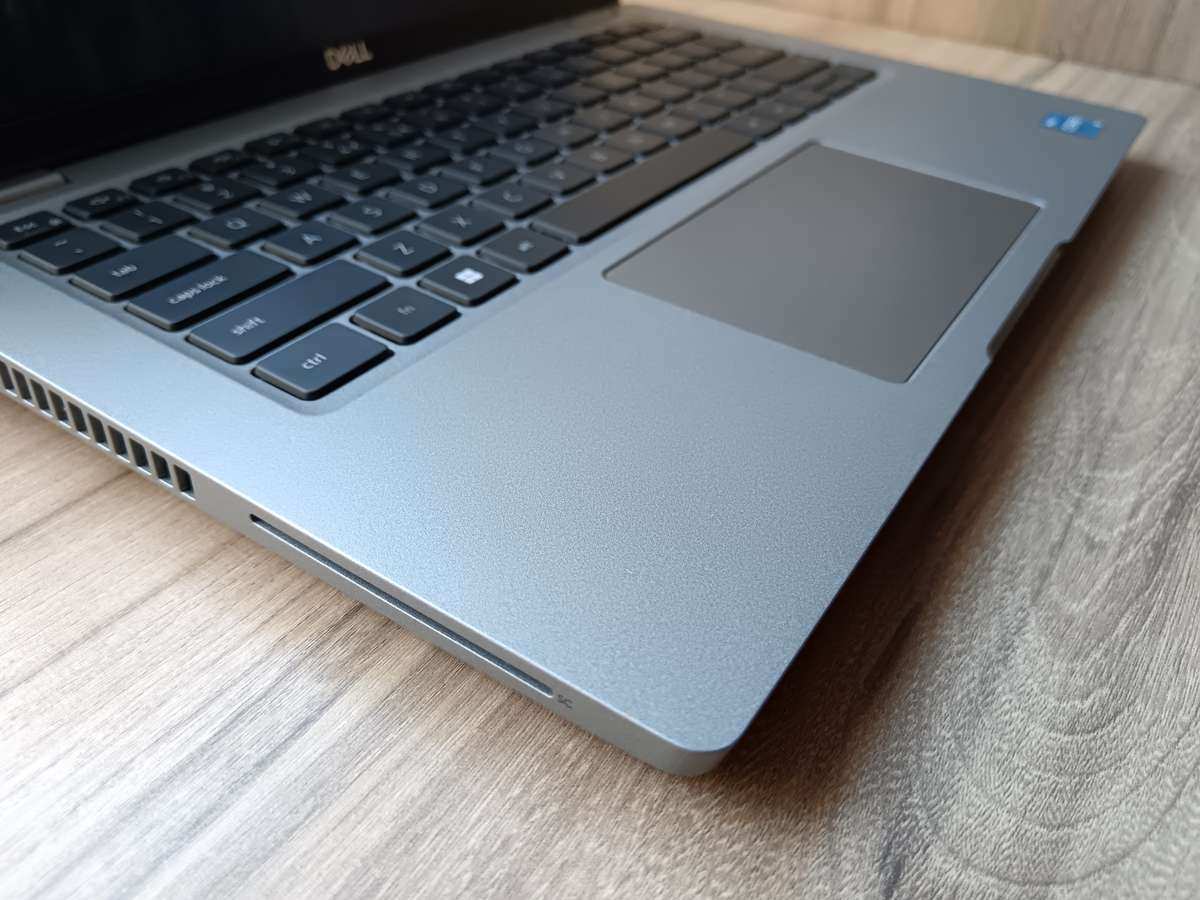 Dell Latitude 5431 Intel Core i5-1250P + Free Laptop Bag