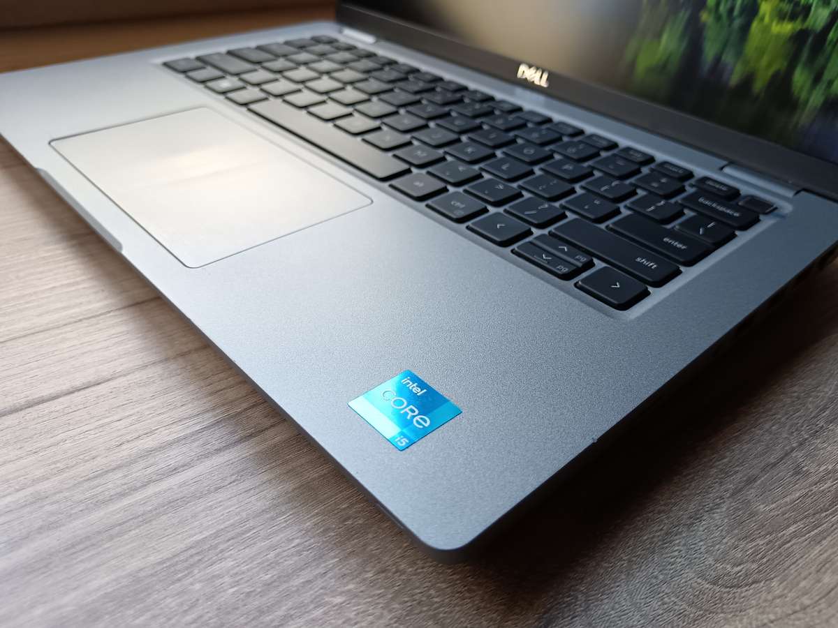 Dell Latitude 5431 Intel Core i5-1250P + Free Laptop Bag