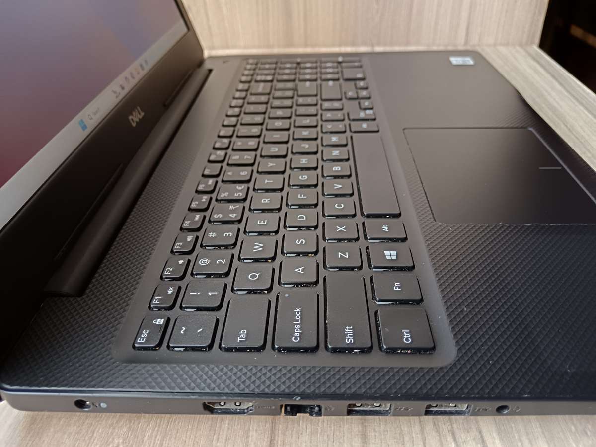 Dell Vostro 3590 Intel Core I5 10th Gen + Free Laptop Bag