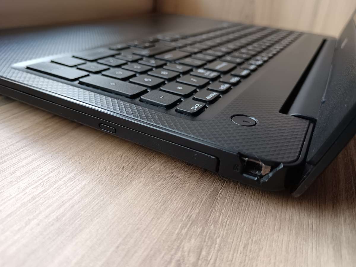 Dell Vostro 3590 Intel Core I5 10th Gen + Free Laptop Bag