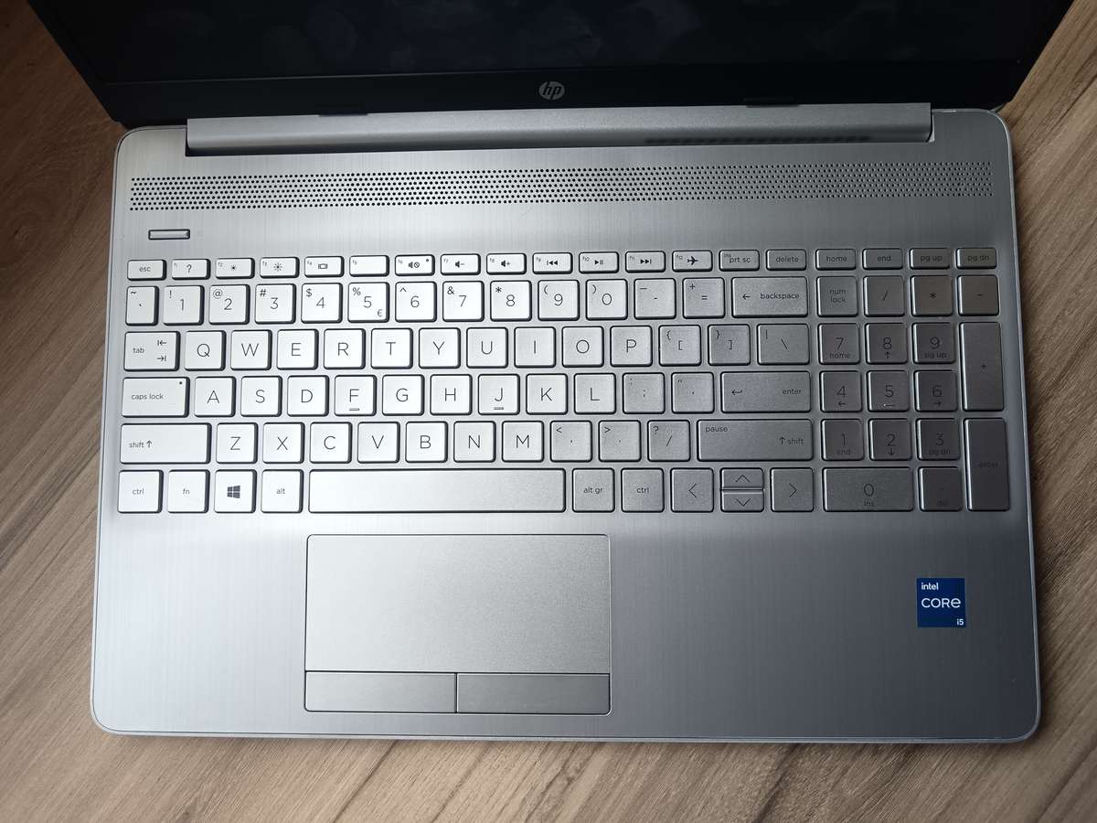 Hp laptop 15-dw3xxx Intel Core i5 11th Gen + Free Laptop Bag