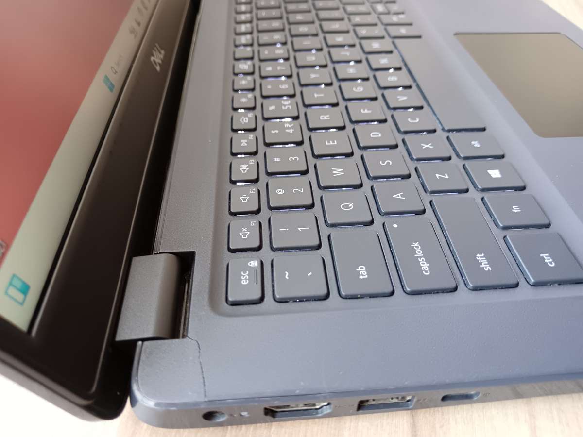 Dell Latitude 3410 Intel Core i5 10th Gen + Free Laptop Bag