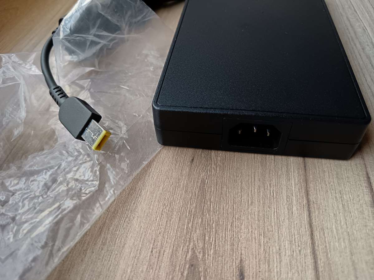 New Genuine Lenovo 300W AC Adapter