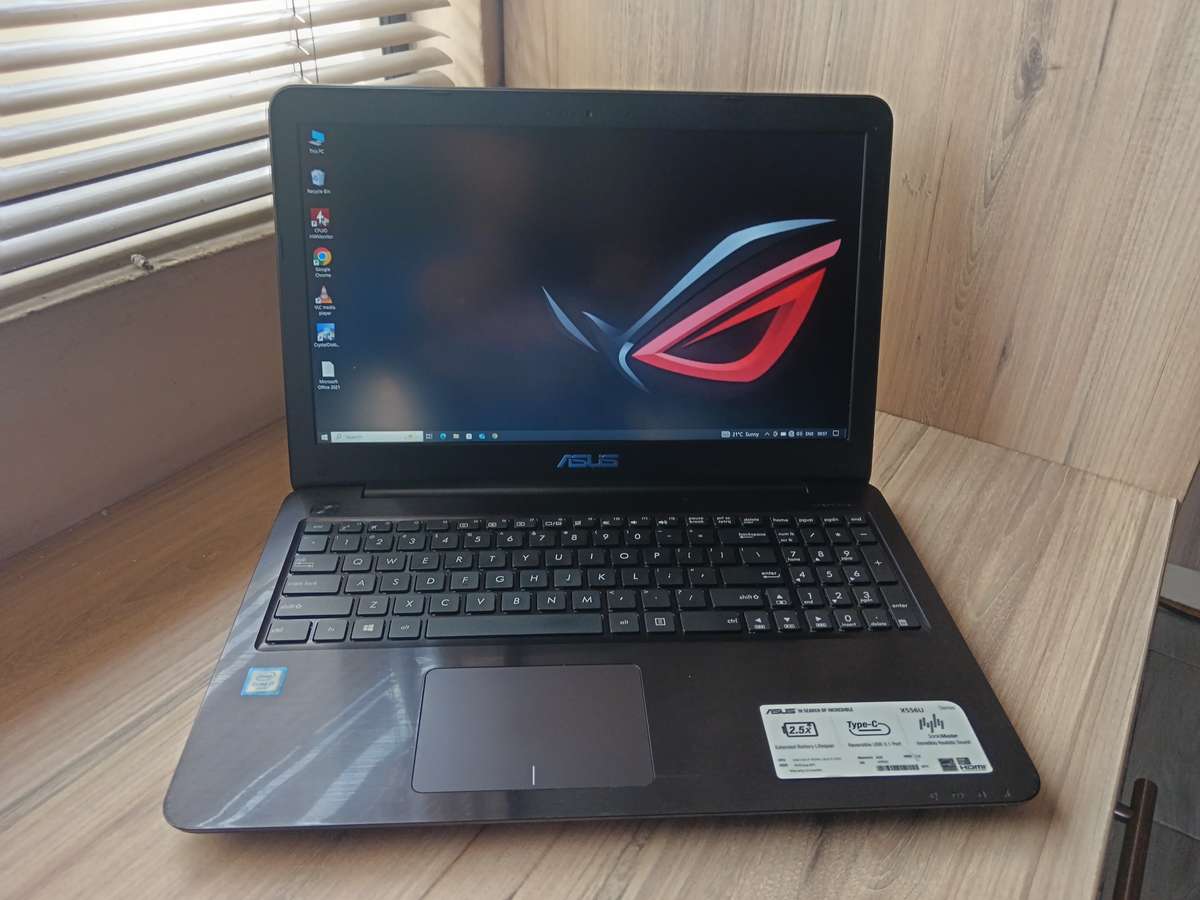 ASUS Vivobook X556U Intel Core I7 + Free Laptop Bag