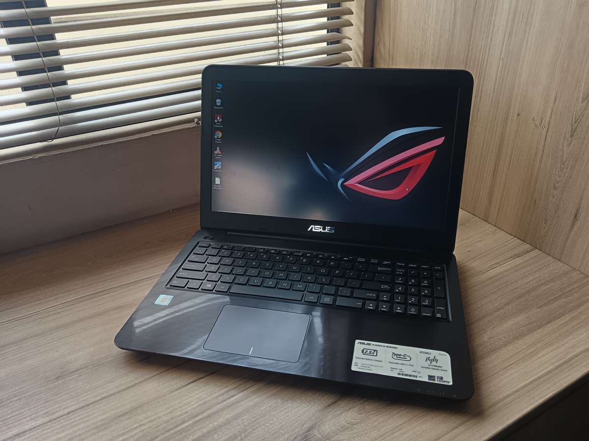 ASUS Vivobook X556U Intel Core I7 + Free Laptop Bag