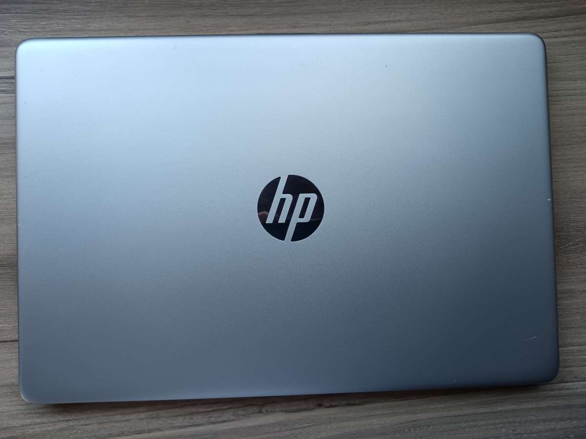 Hp Laptop 15s-eq2xxx AMD Ryzen 7 5700u + Free Laptop Bag