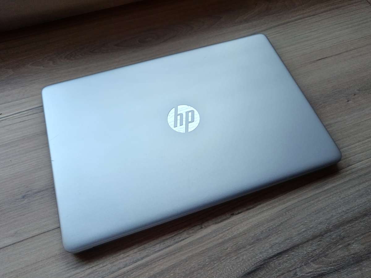 Hp Laptop 15s-eq2xxx AMD Ryzen 7 5700u + Free Laptop Bag