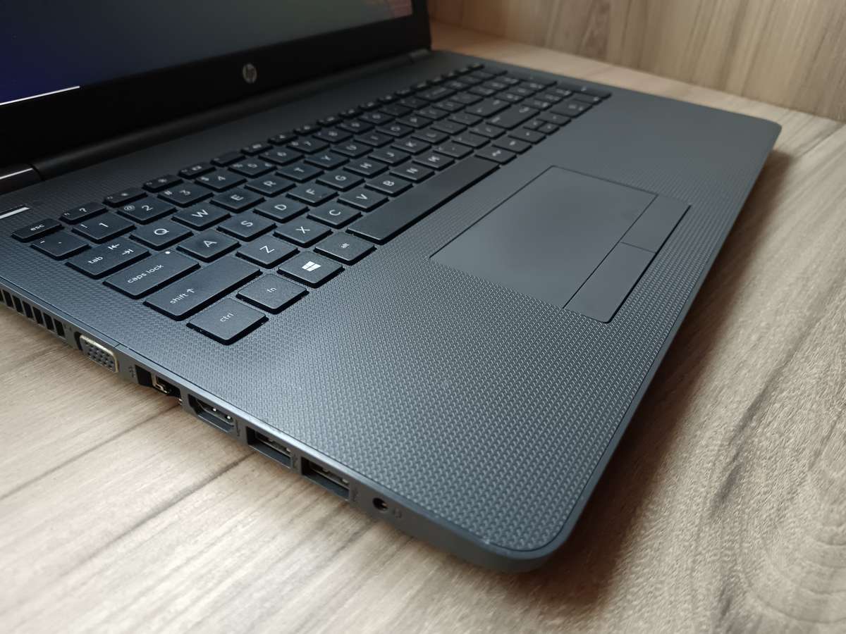 HP 255 G6 AMD E2-9000E Notebook