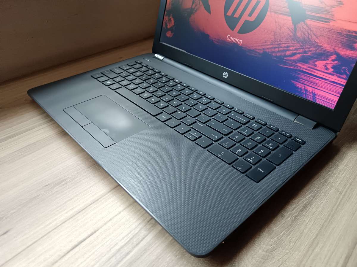 HP 255 G6 AMD E2-9000E Notebook