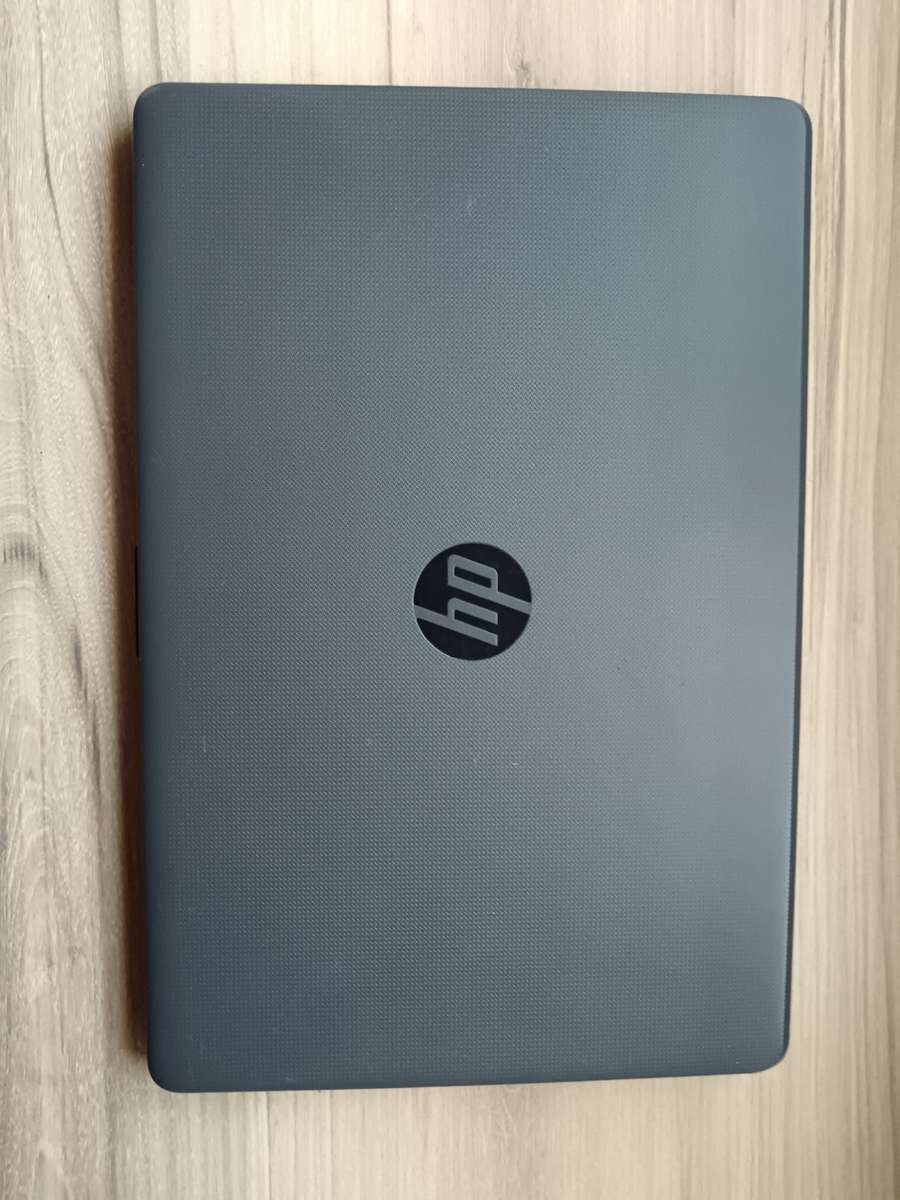 HP 255 G6 AMD E2-9000E Notebook