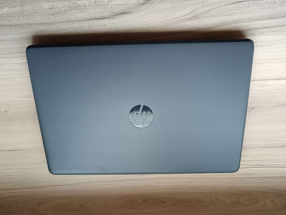 HP 255 G6 AMD E2-9000E Notebook