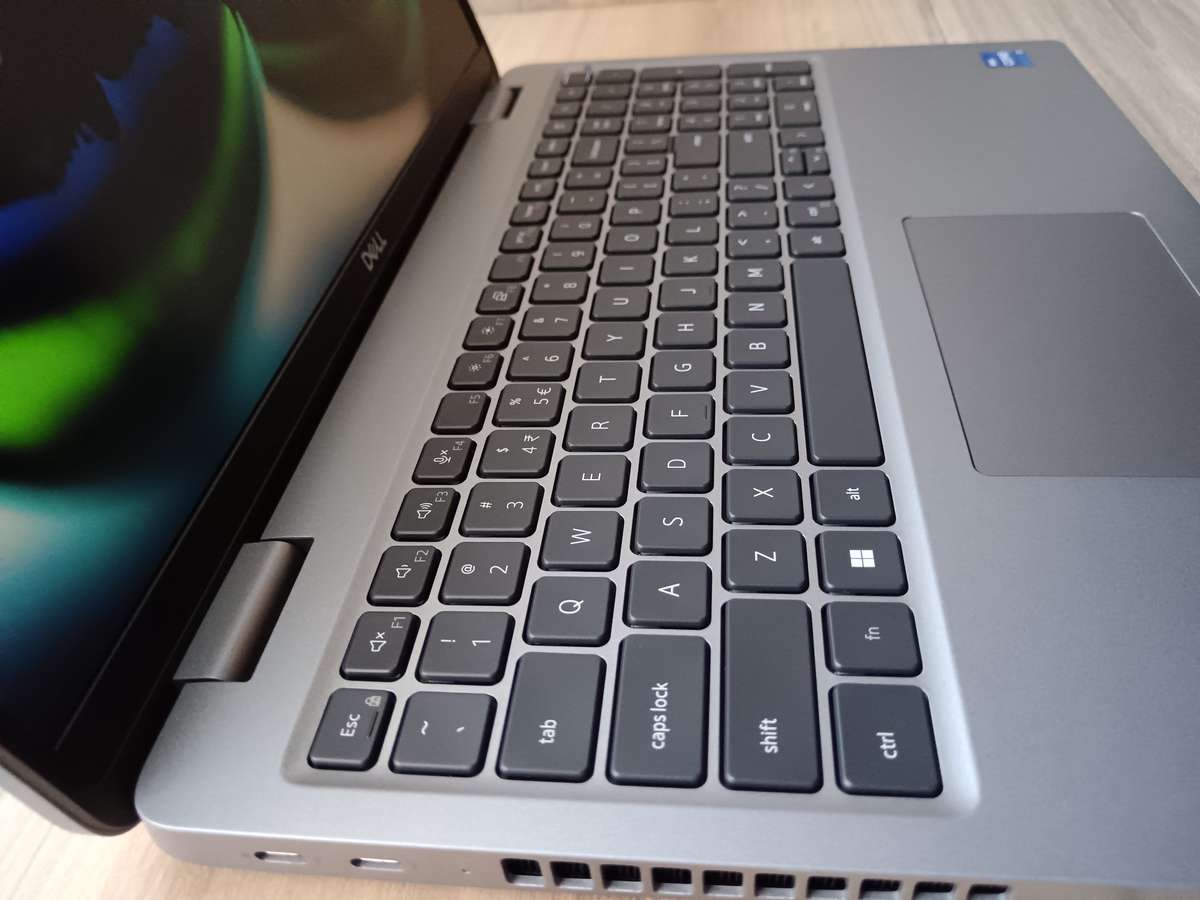 Dell Latitude 5540 Intel Core i7 13TH Gen + Free Laptop Bag