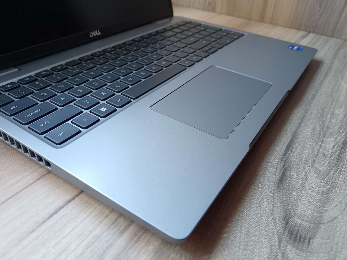 Dell Latitude 5540 Intel Core i7 13TH Gen + Free Laptop Bag