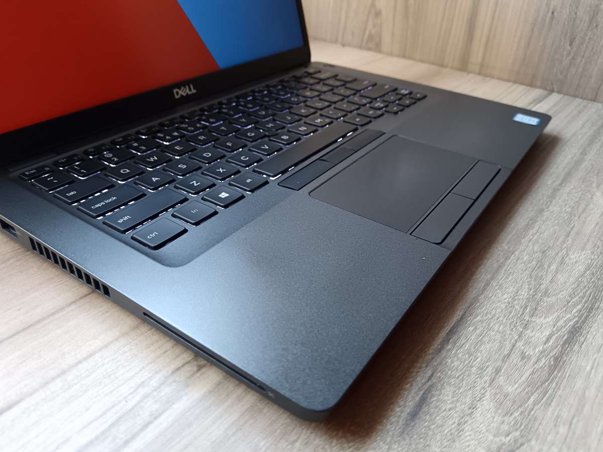 Dell Latitude 5400 Intel Core i5 + Free Laptop Bag