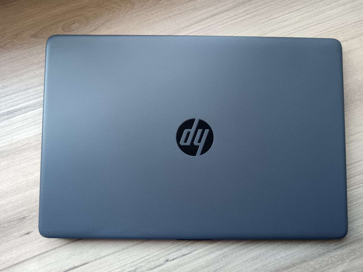 HP 250 G9 15.6` Celeron N4500 8GB RAM 256GB SSD Win 11