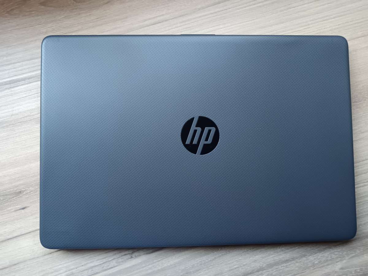 HP 250 G9 15.6` Celeron N4500 8GB RAM 256GB SSD Win 11