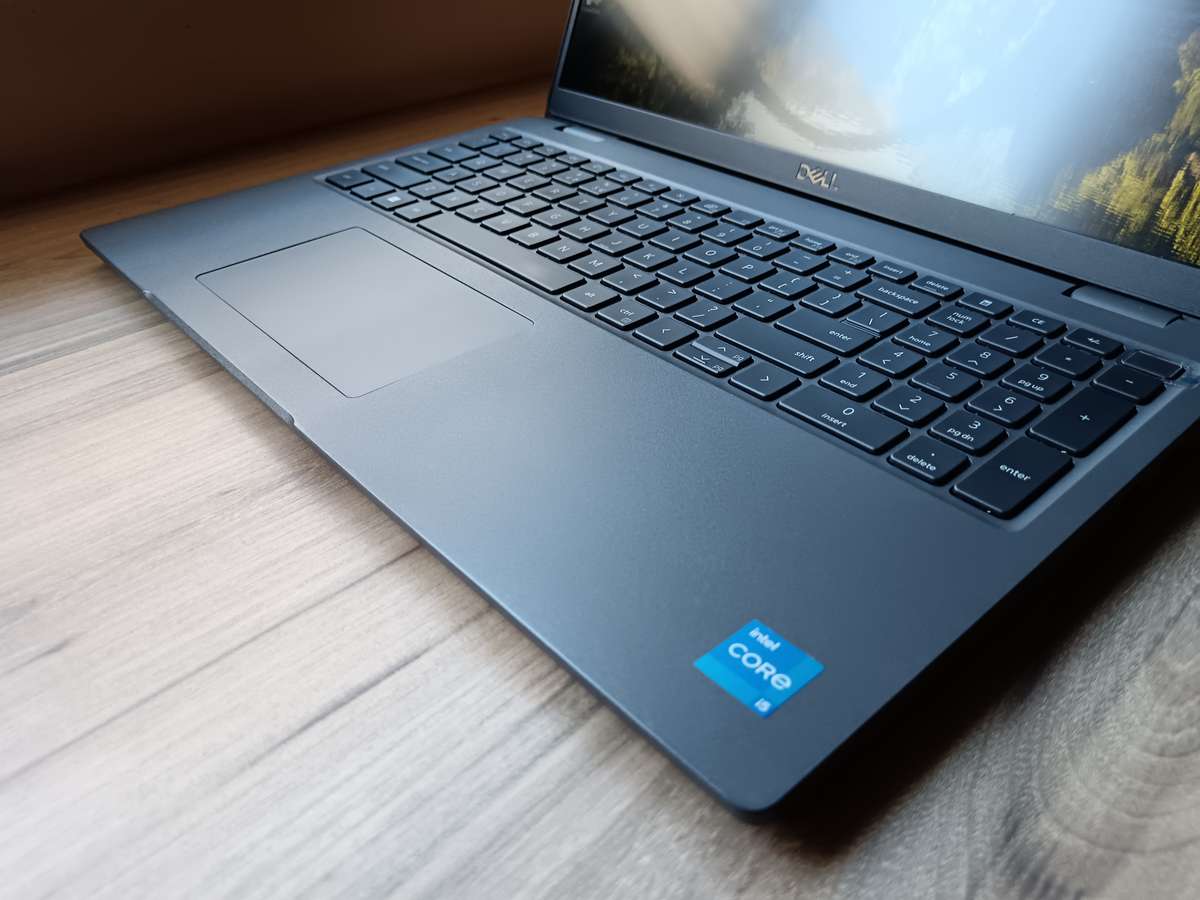 Dell Latitude 3540 Intel Core I5 13th Gen + Free Laptop Bag