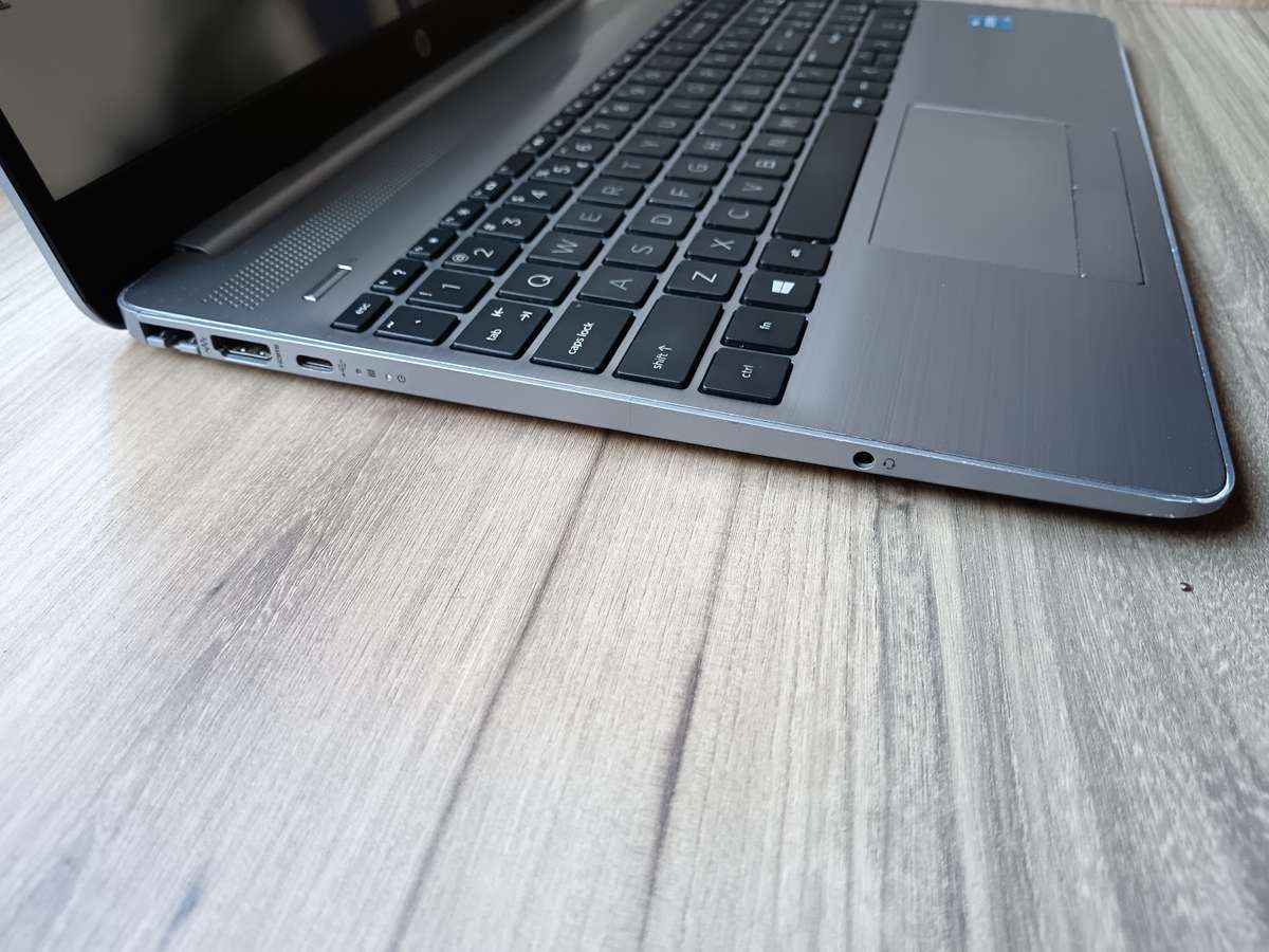 HP 250 G8 Intel Core i5 11th Gen + Free Laptop Bag