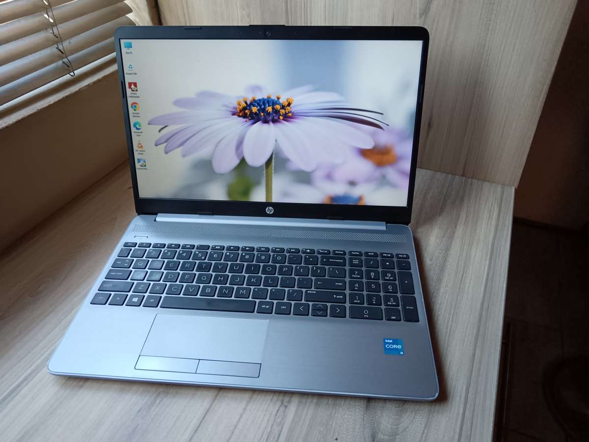 HP 250 G8 Intel Core i5 11th Gen + Free Laptop Bag