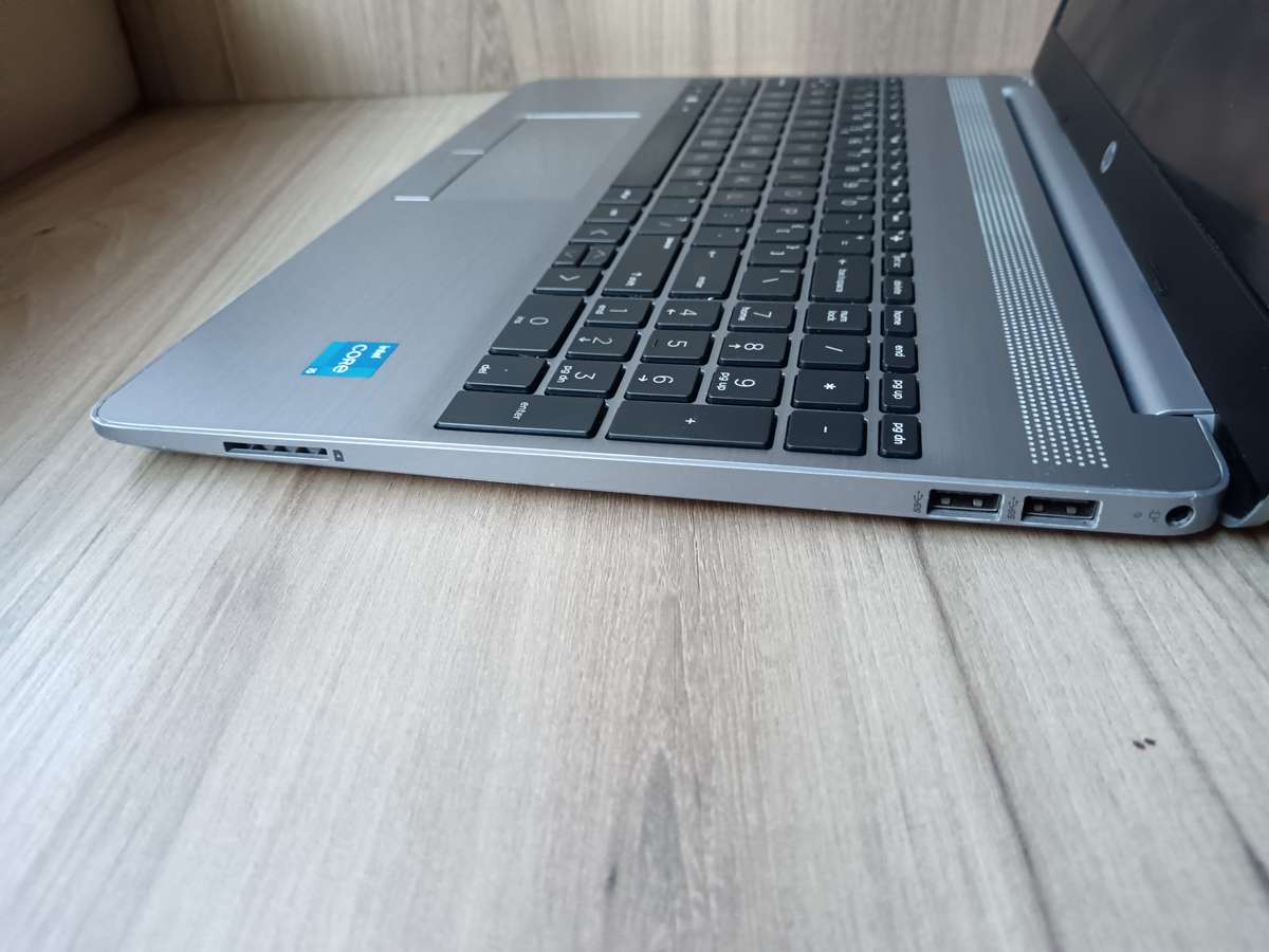 HP 250 G8 Intel Core i5 11th Gen + Free Laptop Bag