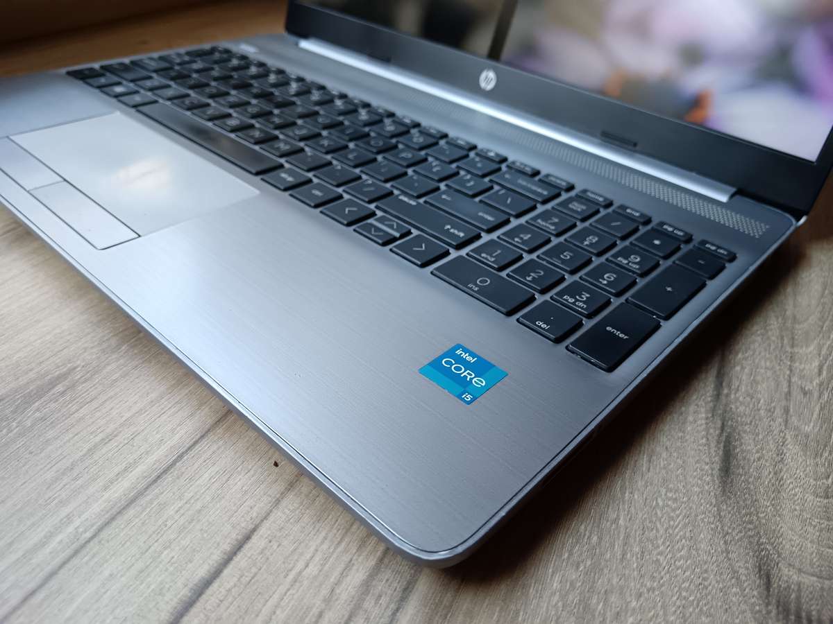 HP 250 G8 Intel Core i5 11th Gen + Free Laptop Bag