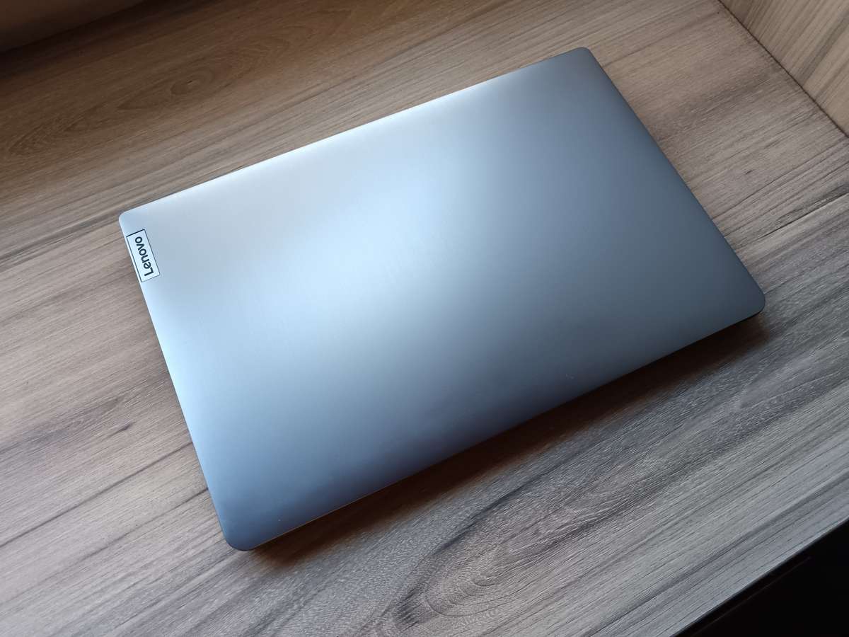 Lenovo IdeaPad 3 Intel Core i7 12th Gen + Free Laptop Bag