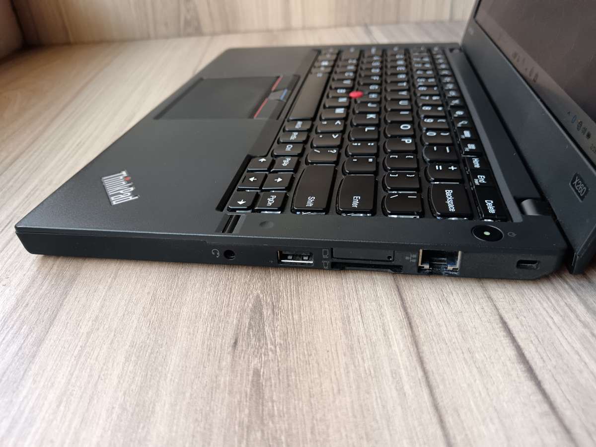 Lenovo ThinkPad X260 Intel Core I5 + Free Laptop Bag