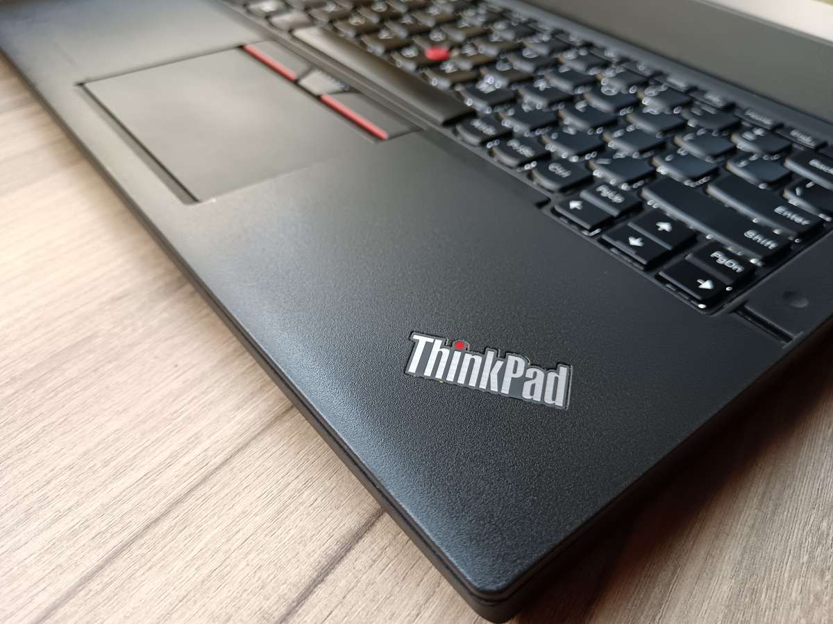 Lenovo ThinkPad X260 Intel Core I5 + Free Laptop Bag