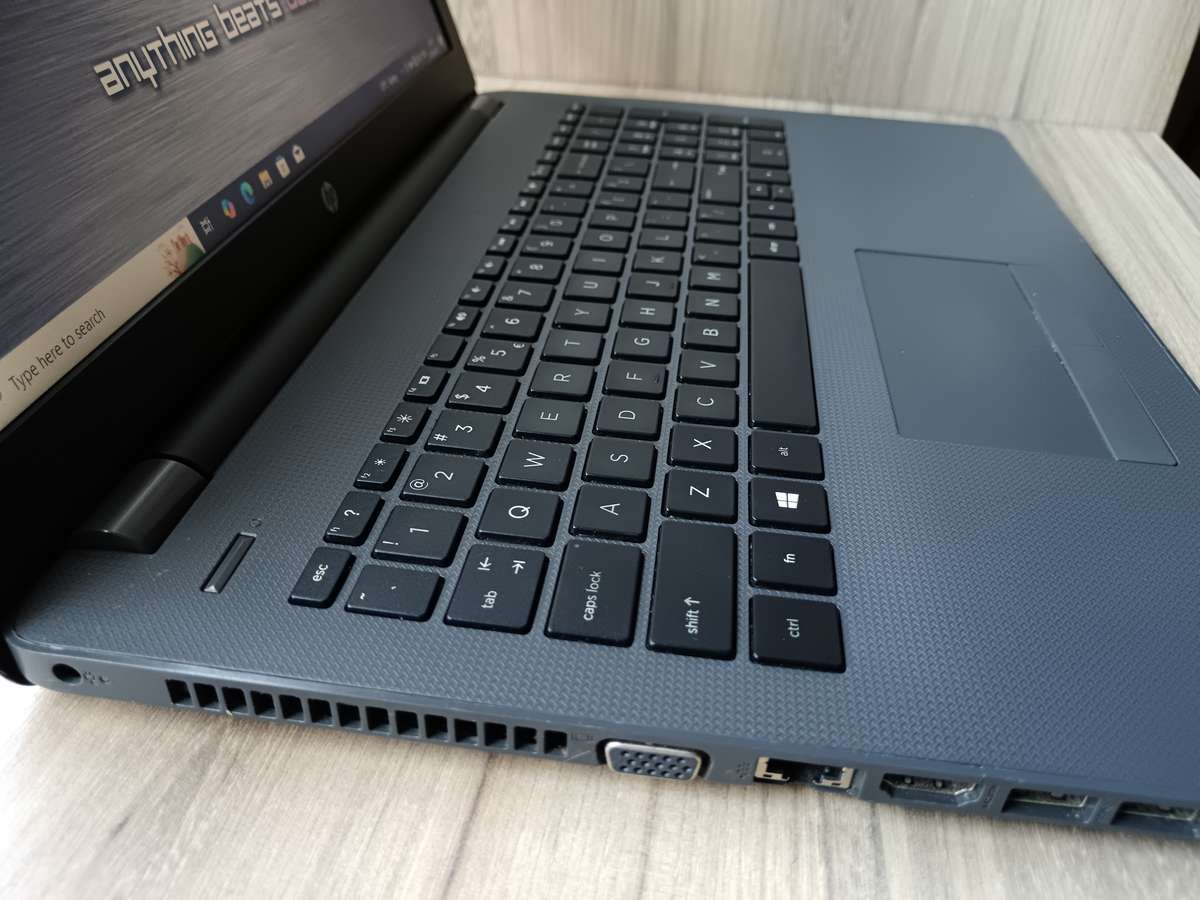 HP 250 G6 Intel Core i3 + Free Laptop Bag