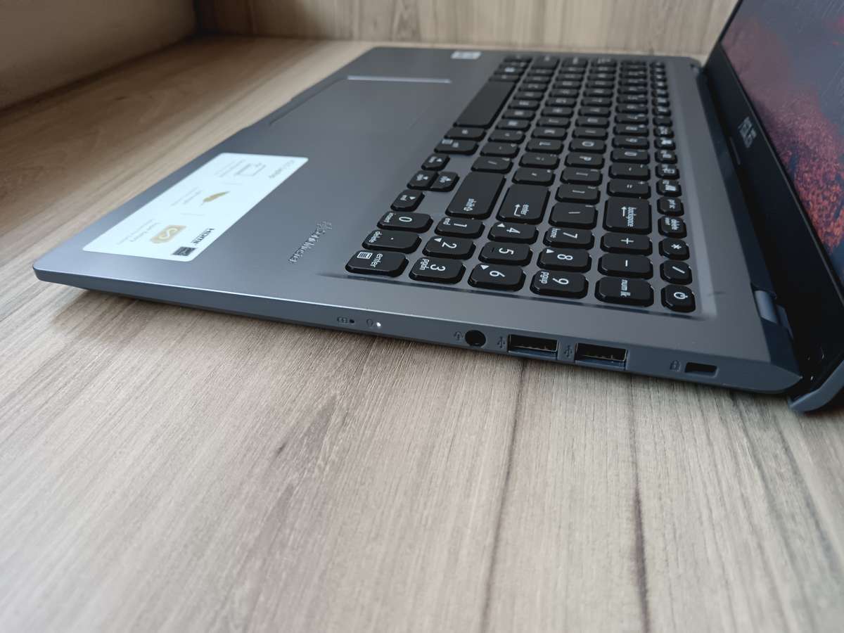 Asus Vivobook Intel Core I7 10th Gen + Free Laptop Bag