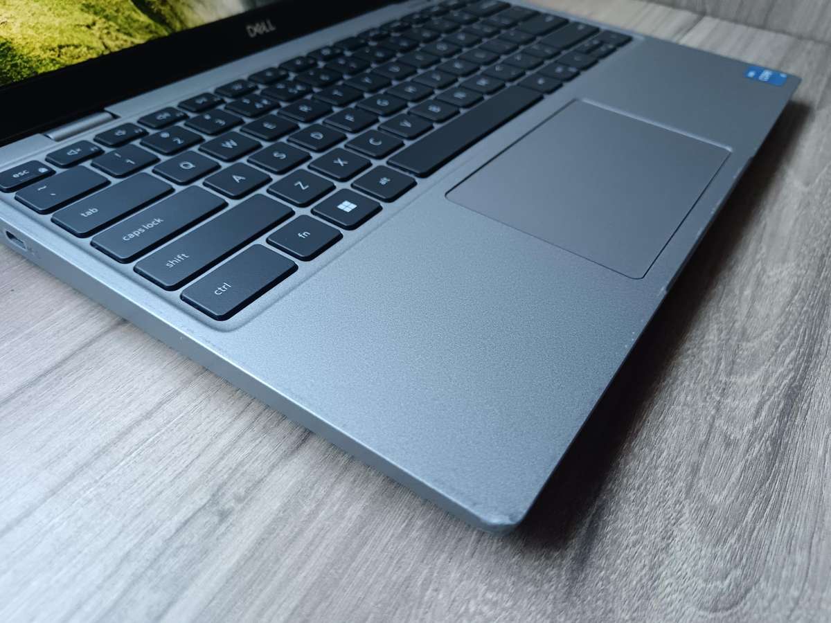 Dell Latitude 3320 Intel Core I5 11th Gen + Free Laptop Bag