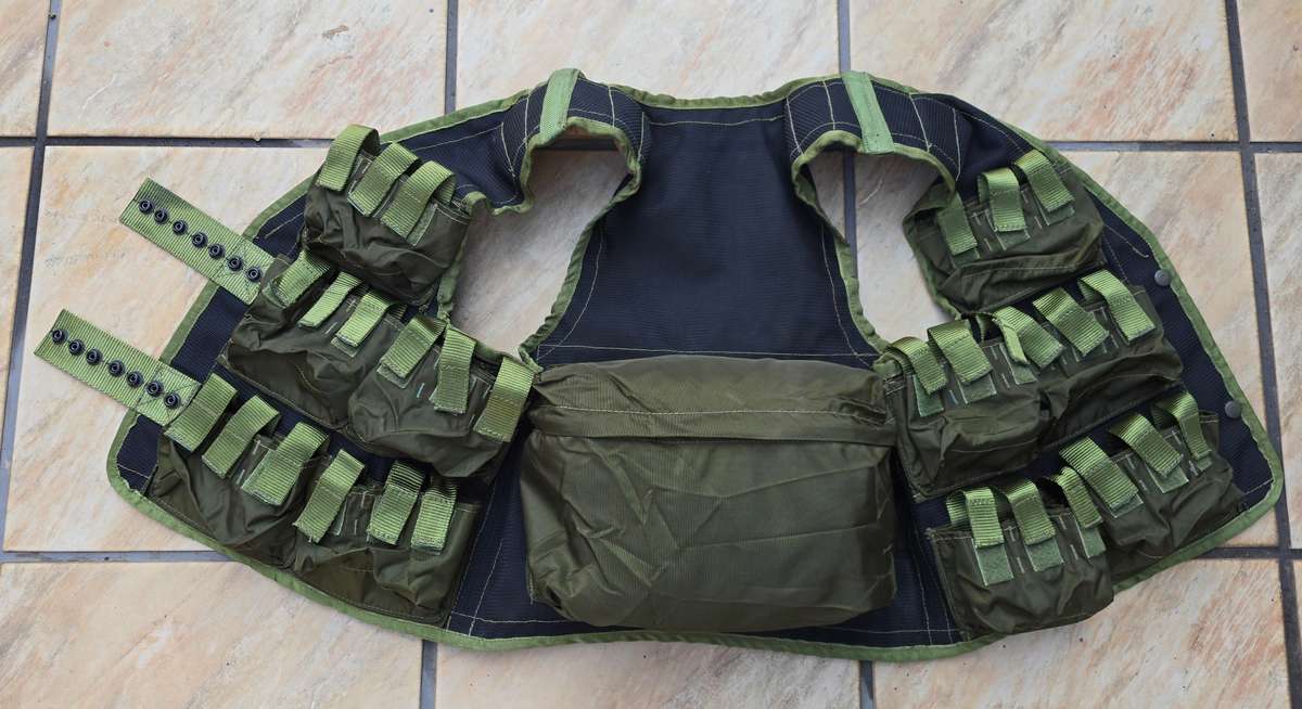 Recce Niemoller Type 40mm grenade vest - New!!